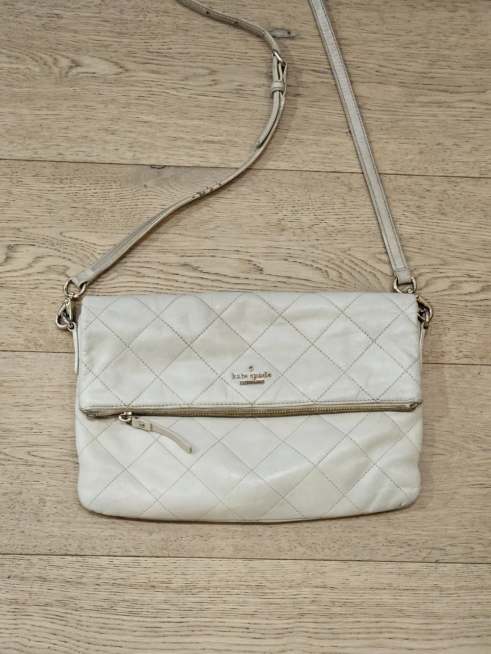 Kate Spade New York Emerson Place Carson Quilted Crossbody Bag - Ivory / White